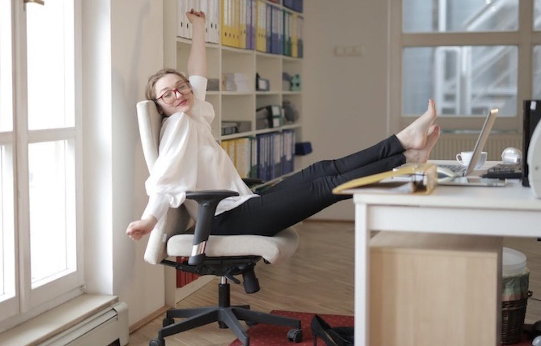 5 wohltuende Übungen bei Rückenschmerzen im Büro: Bieten Sie Ihrem Rücken Unterstützung