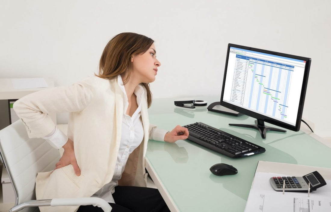 Welches sind die häufigsten ergonomischen Risikofaktoren am Büroarbeitsplatz oder im Homeoffice?