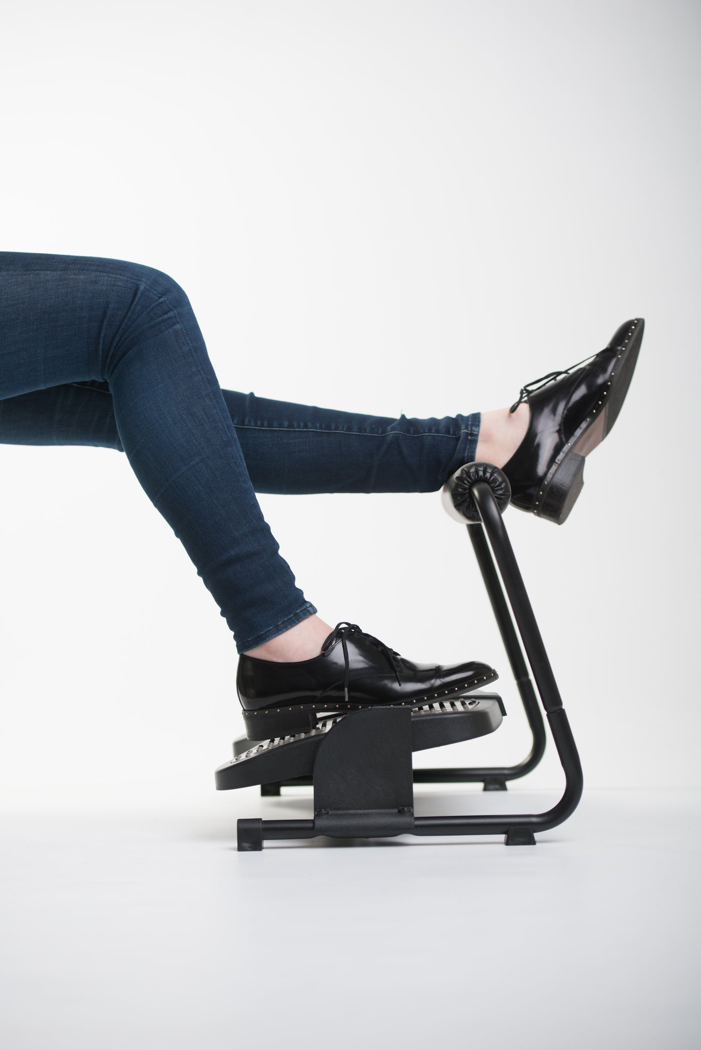 RELAX ERGO FOOT - Footrest for too high workstation - optimal solution - promotes a natural sitting posture - for every office worker