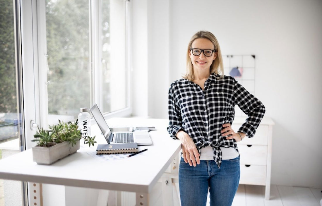 Bietet mir ein ergonomischer Stehschreibtisch wirklich Vorteile?