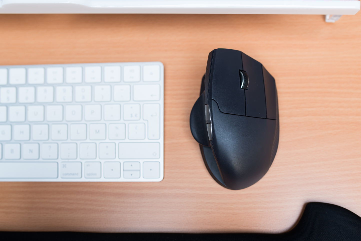 RELAX ERGO MOUSE - Wireless, ergonomic mouse with flexibly adjustable thumb support - With 6 programmable buttons