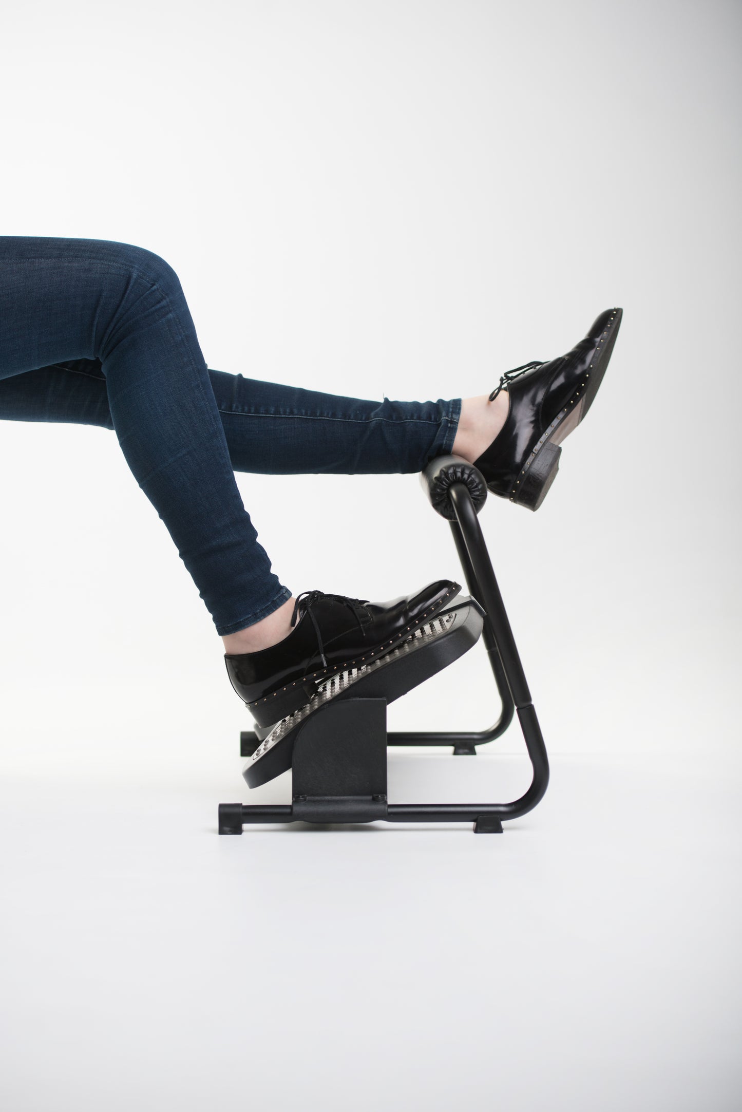 RELAX ERGO FOOT - Footrest for too high workstation - optimal solution - promotes a natural sitting posture - for every office worker